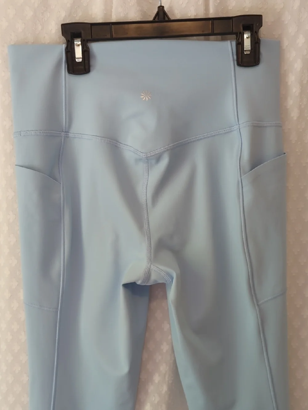 Athleta Salutation Stash 7/8 Tight Powder Blue Women's Medium, Like New - Picture 3 of 6
